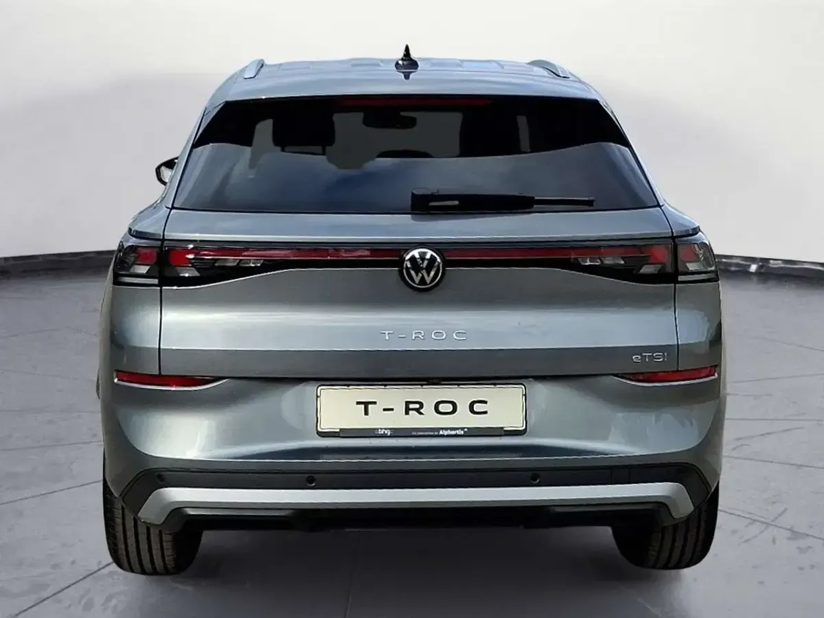 Neu VW T-Roc Style 150 PS (110 kW) 2026 Wolf grey metallic SUV