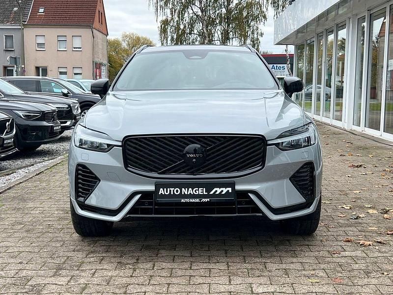 Grau Neu 2025 Volvo XC60 Plus SUV | 59.500 € (Superpreis) - Bild 1/3