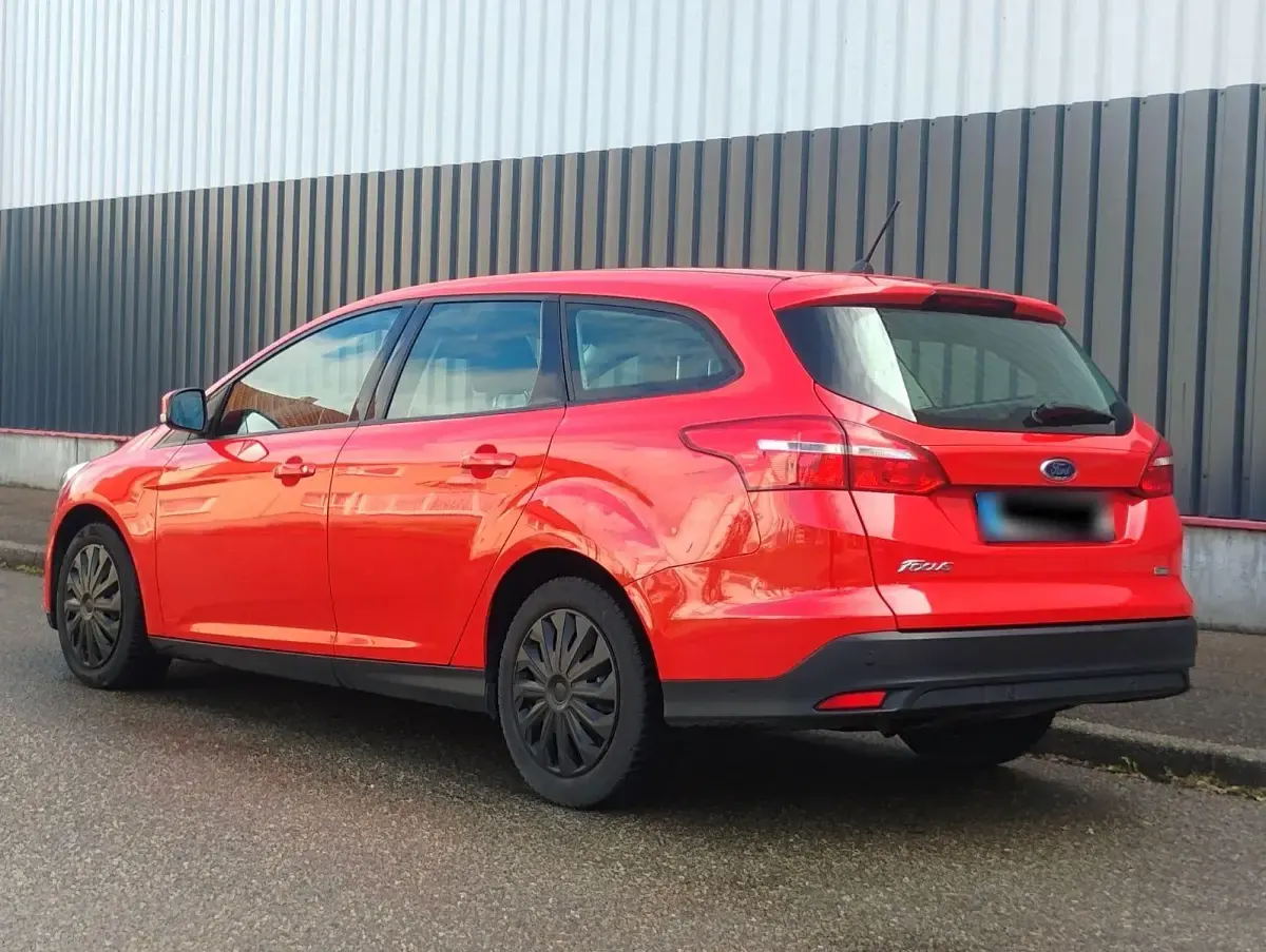 Usata Ford Focus 101 CV (74 kW) 2018 Rosso Station wagon