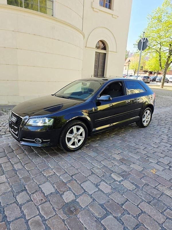 Usata Audi A3 140 CV (102 kW) 2012 Nero Utilitaria