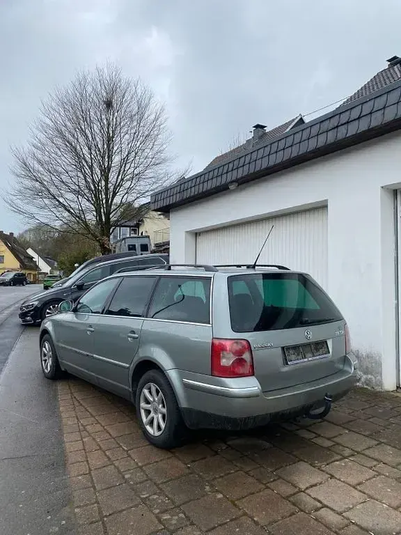 Gebraucht VW Passat Comfortline 136 PS (100 kW) 2004 Grau Kombi