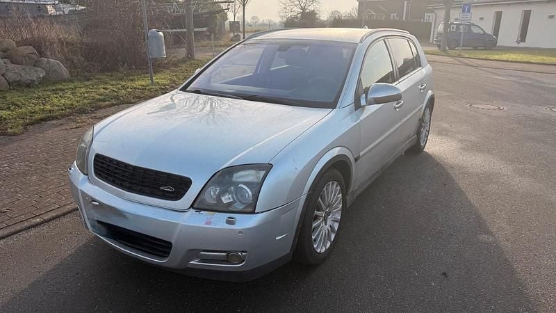 Grau Gebraucht 2004 Opel Signum Kleinwagen | 1.199 € (Fairer Preis) - Bild 1/4