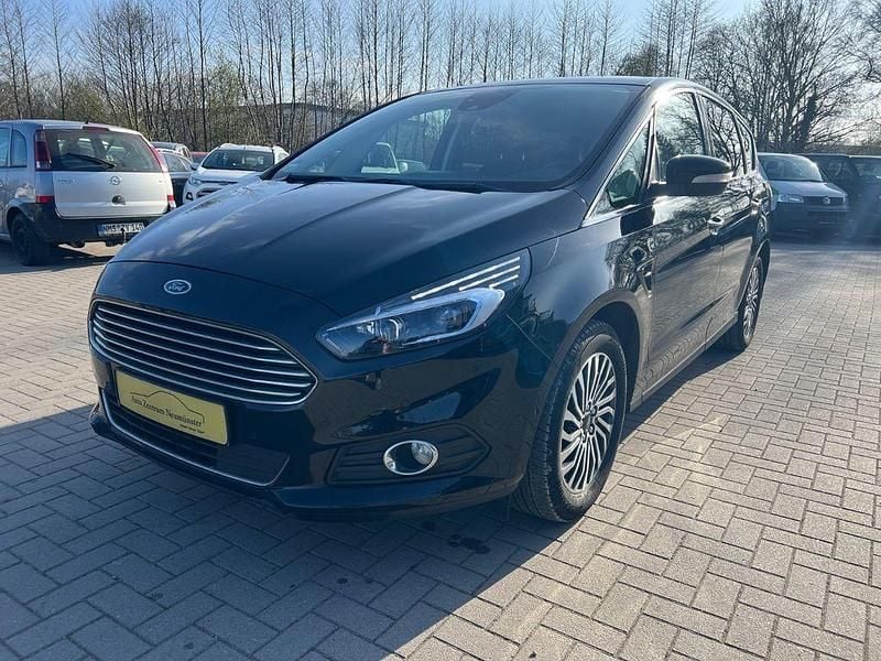 Gebraucht Ford S-MAX Titanium 150 PS (110 kW) 2019 Schwarz Van / Kleinbus