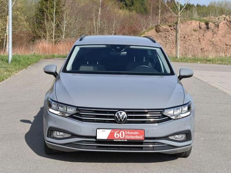 Gebraucht VW Passat Business 122 PS (89 kW) 2022 Grau Kombi