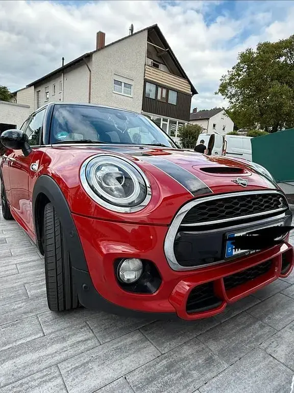 Używany Mini John Cooper Works 192 KM (141 kW) 2019 Czerwony Hatchback