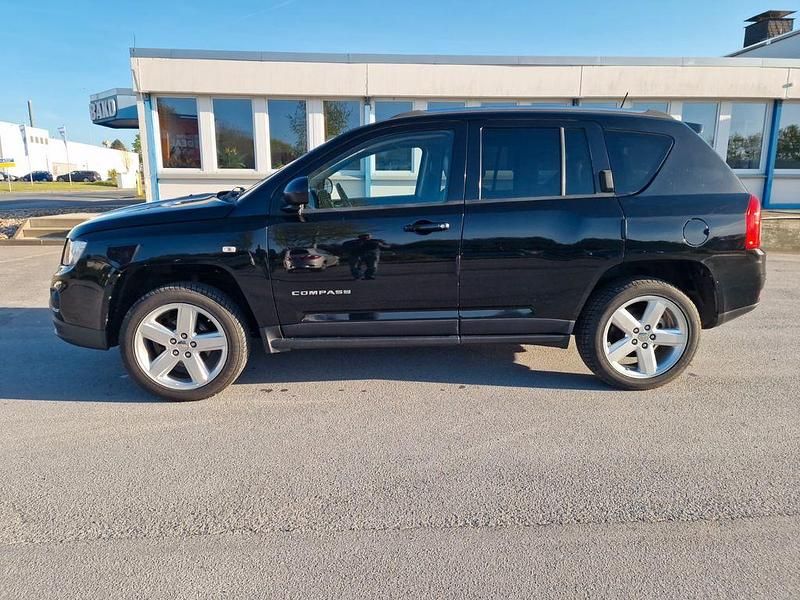 Second-hand Jeep Compass Limited 163 CP (119 kW) 2012 Negru SUV
