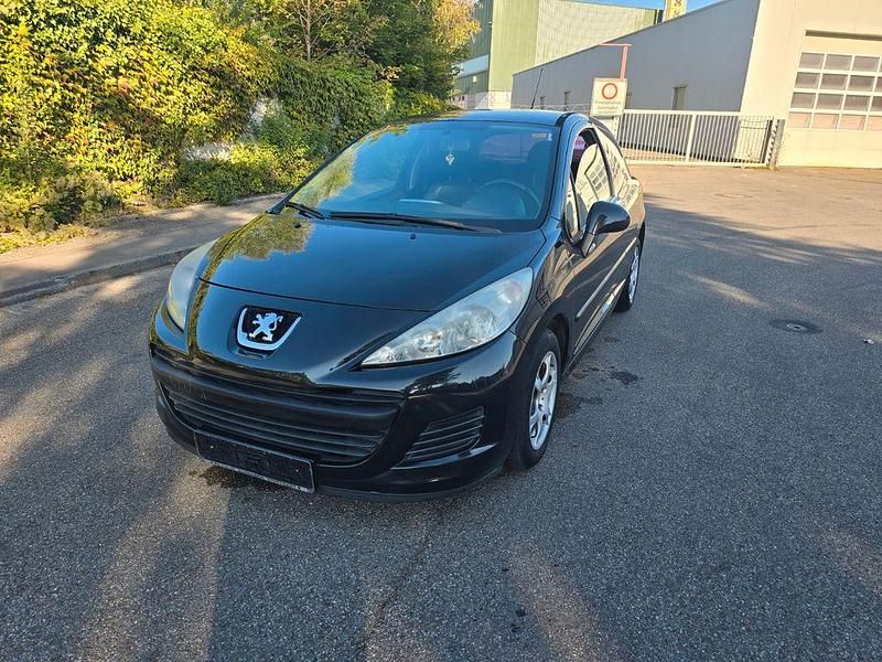 Gebraucht 2010 Peugeot 207 Tendance | 1.900 € (Guter Preis) - Bild 1/4