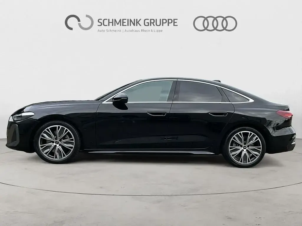 Gebraucht Audi A5 S-Line 204 PS (150 kW) 2024 Mythosschwarz metallic Coupé