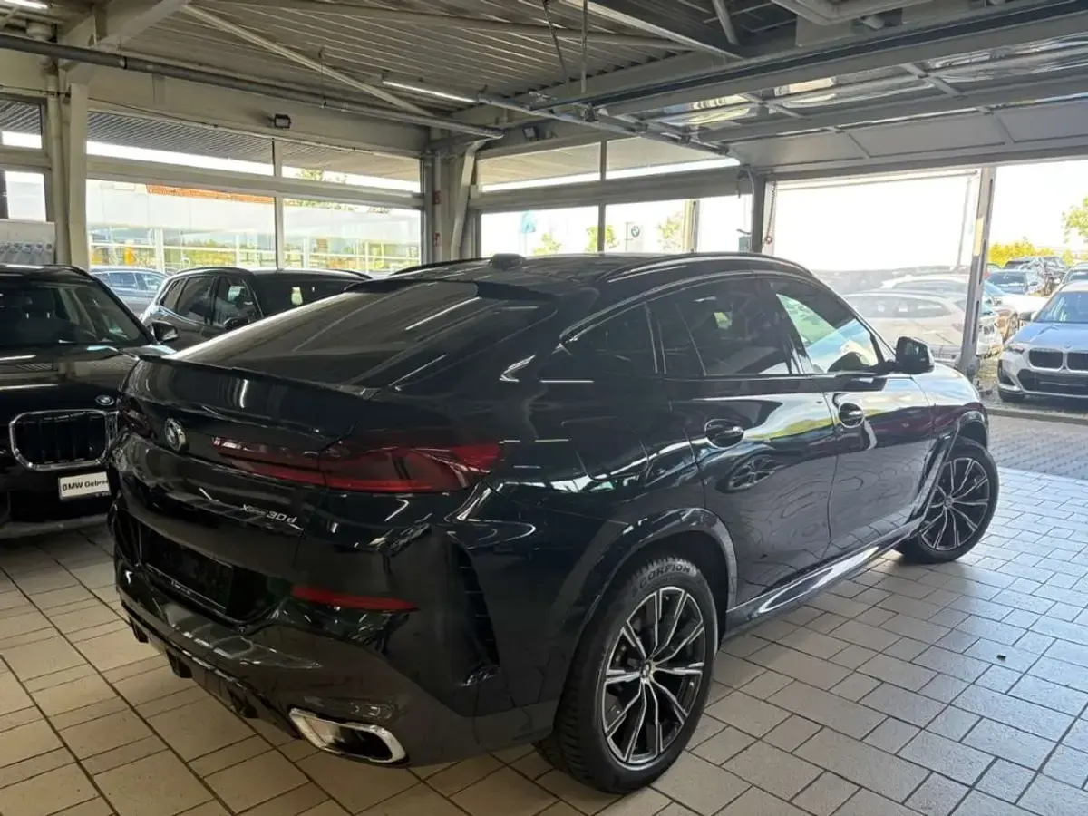 Gebraucht BMW X6 M Sport 286 PS (210 kW) 2025 Schwarz SUV