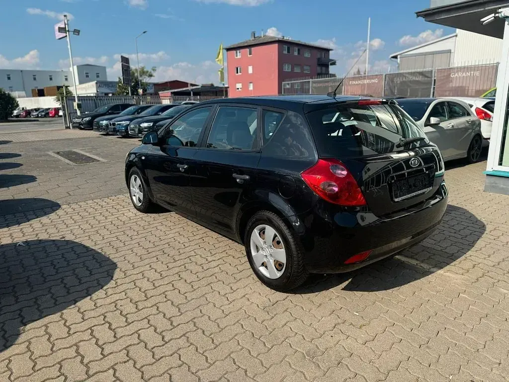 Gebraucht Kia Ceed EX 90 PS (66 kW) 2009 Schwarz Kleinwagen
