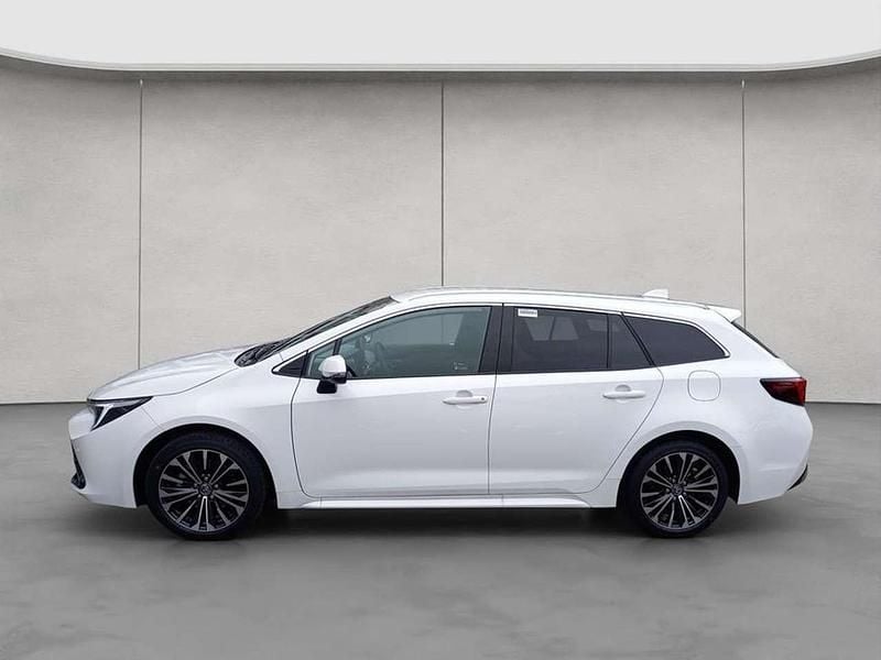 Neu Toyota Corolla 178 PS (130 kW) 2025 Schneeweiß Kombi