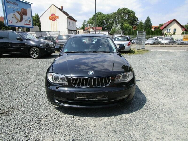 Gebraucht BMW 118 143 PS (105 kW) 2010 Schwarz Kleinwagen