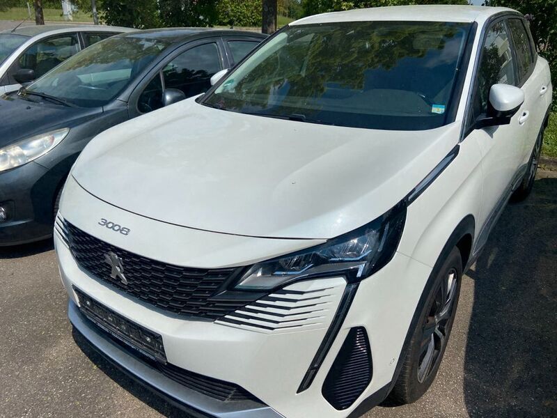 Weiß Gebraucht 2021 Peugeot 3008 Allure SUV | 15.990 € (Fairer Preis) - Bild 1/4