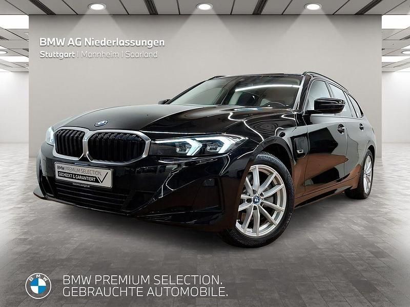 Schwarz Gebraucht 2022 BMW 320e Kombi | 26.490 € (Guter Preis) - Bild 1/4