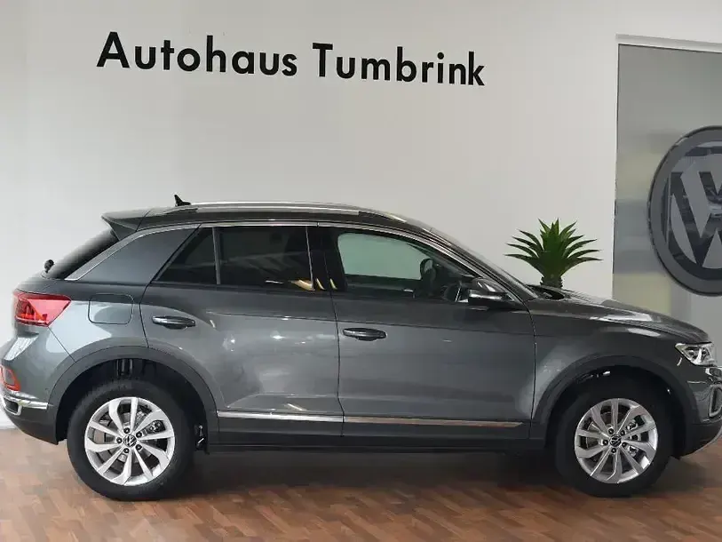 Neu VW T-Roc Style 150 PS (110 kW) 2025 Indiumgrau metallic SUV