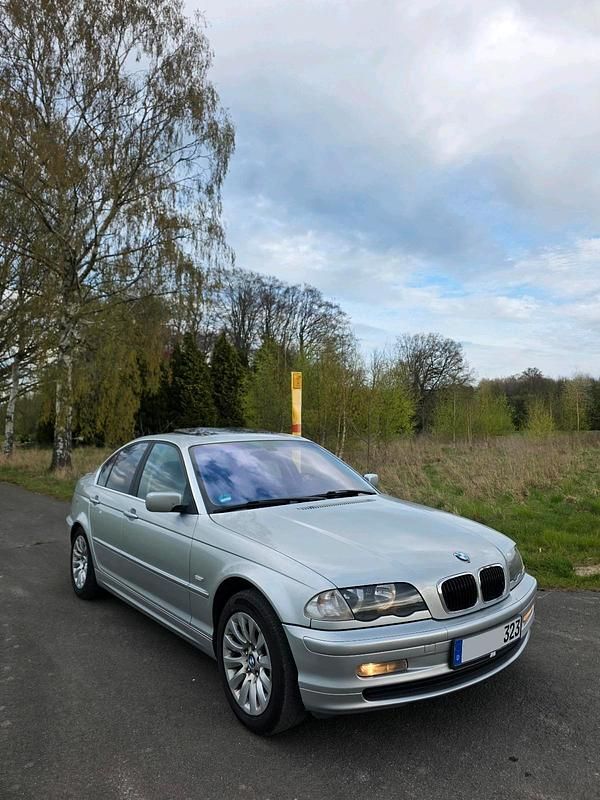 Gebraucht BMW 323 170 PS (125 kW) 2000 Silber Limousine
