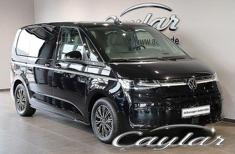 Second-hand VW Multivan 150 CP (110 kW) 2023 Negru Monovolum