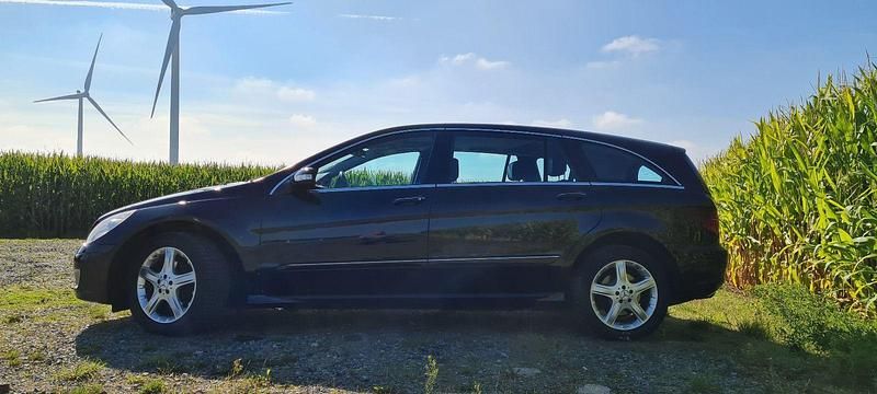 Gebraucht Mercedes R320 224 PS (164 kW) 2007 Schwarz Van / Kleinbus