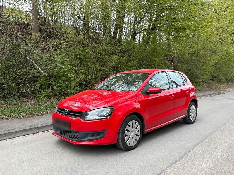 Gebraucht VW Polo 60 PS (44 kW) 2011 Rot Kleinwagen