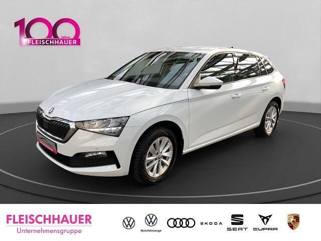 Gebraucht Skoda Scala Selection 95 PS (69 kW) 2023 Weiss Kleinwagen