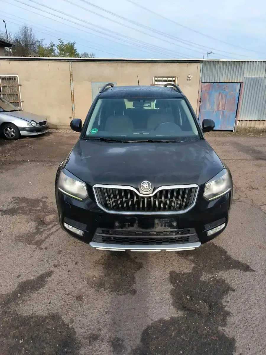 Gebraucht Skoda Yeti 140 PS (102 kW) 2015 Schwarz SUV