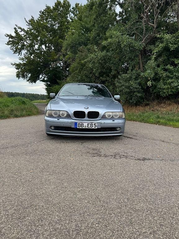 Andere farben Gebraucht 2002 BMW 525 Exclusive Limousine | 4.300 € (Guter Preis) - Bild 1/4