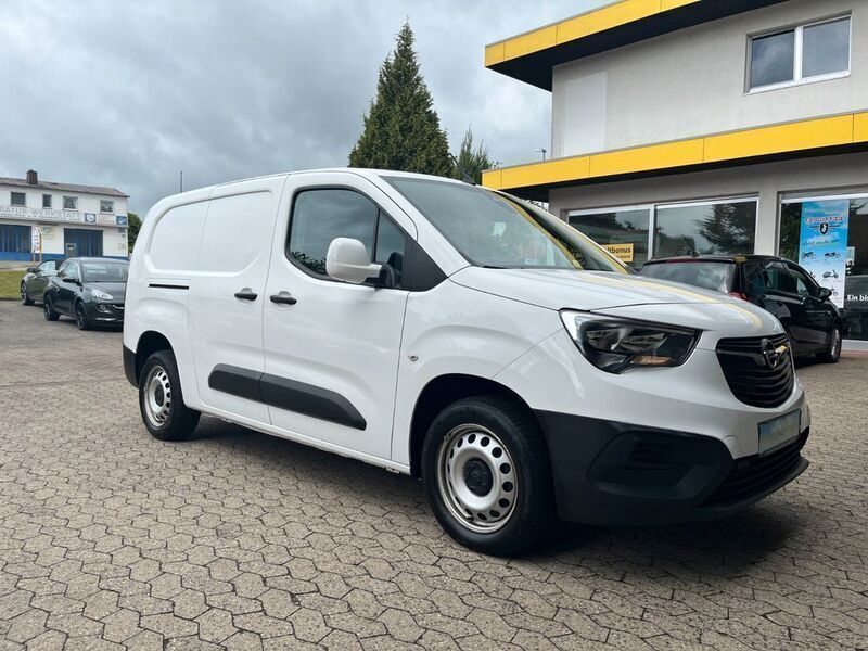 Gebraucht Opel Combo 131 PS (96 kW) 2021 Weiß Van / Kleinbus