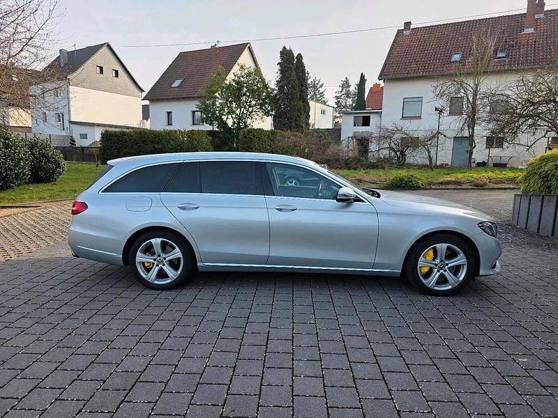 Gebraucht Mercedes E350 258 PS (189 kW) 2017 Silber Kombi