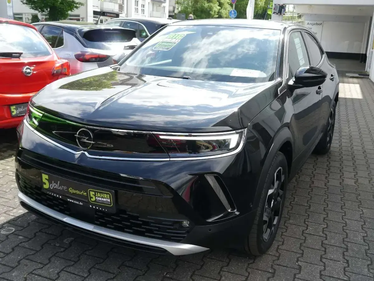 Gebraucht Opel Mokka Ultimate 131 PS (96 kW) 2023 Diamant schwarz/karbon schwarz SUV
