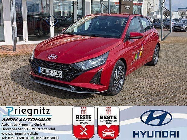 Gebraucht Hyundai i20 101 PS (74 kW) 2025 Dragon red Kleinwagen