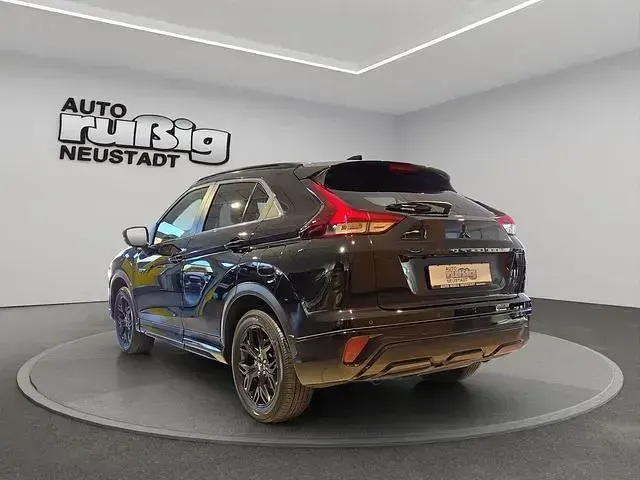 Używany Mitsubishi Eclipse Cross Plus 188 KM (138 kW) 2022 Czarny SUV