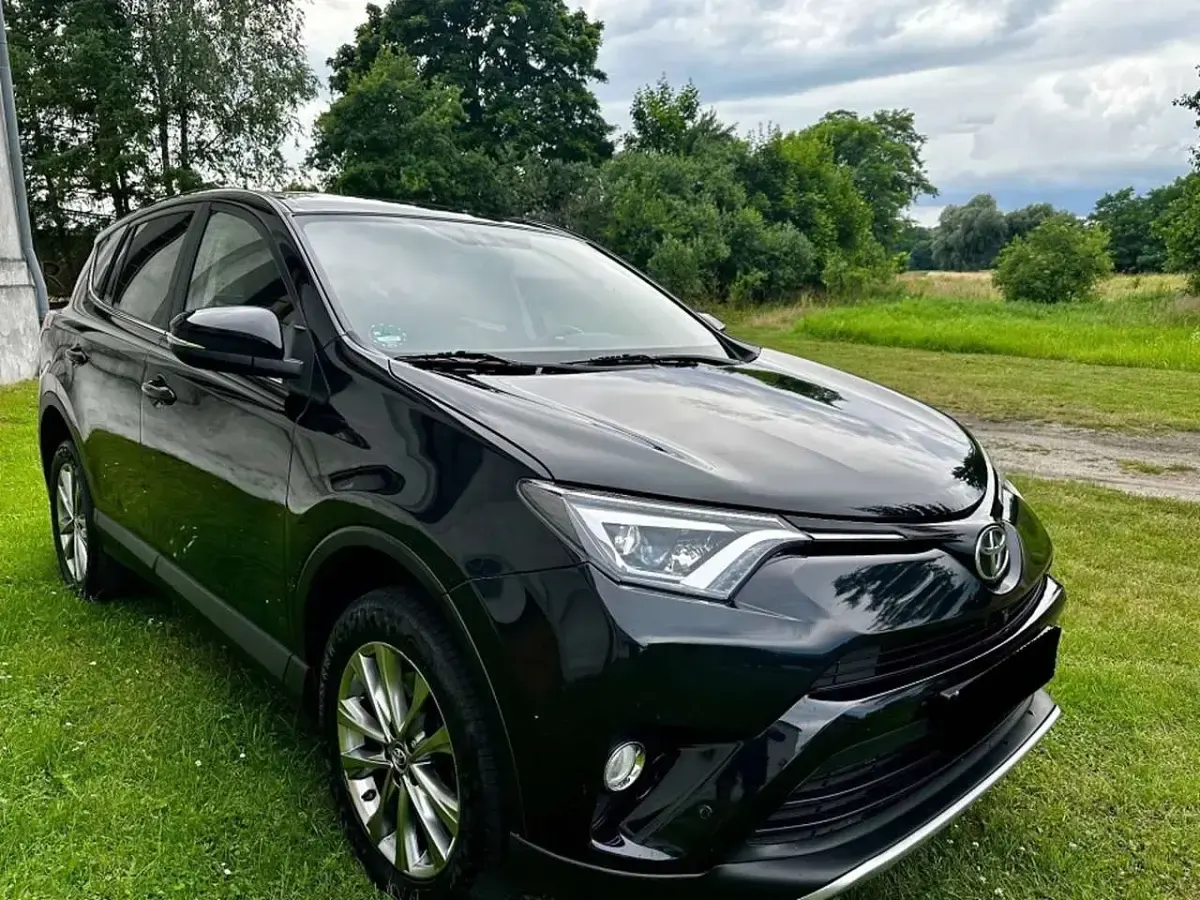 Gebraucht Toyota RAV4 Executive 143 PS (105 kW) 2016 Schwarz SUV