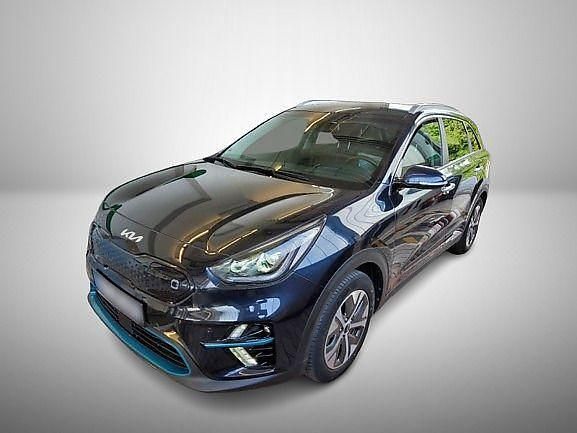 Blau Gebraucht 2022 Kia e-Niro Spirit SUV | 21.998 € (Guter Preis) - Bild 1/3