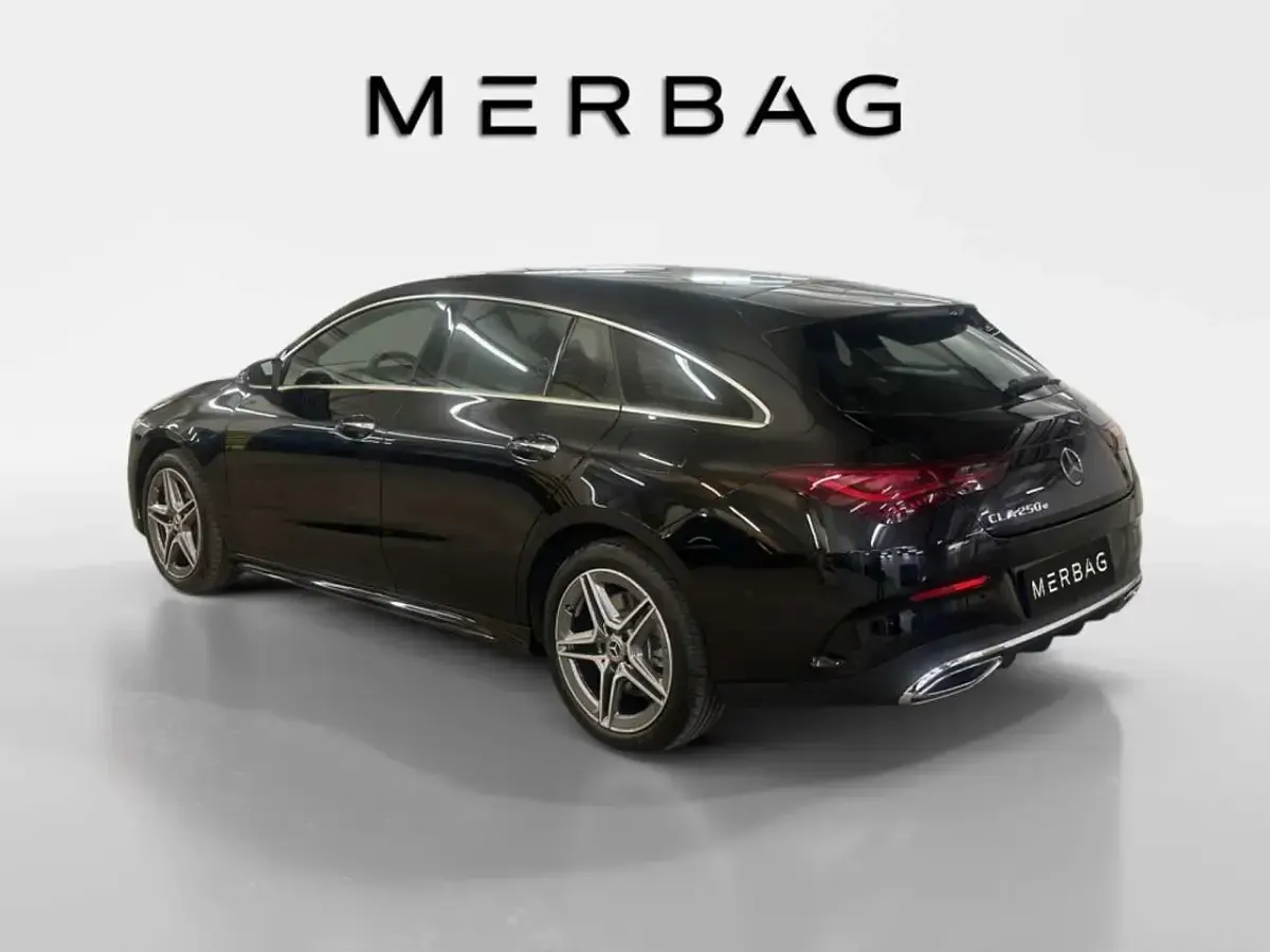 Gebraucht Mercedes CLA250e Premium 163 PS (119 kW) 2024 Schwarz Coupé