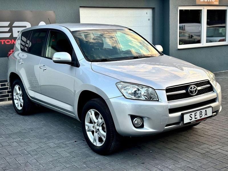 Silber Gebraucht 2009 Toyota RAV4 Life SUV | 8.999 € (Fairer Preis) - Bild 1/4
