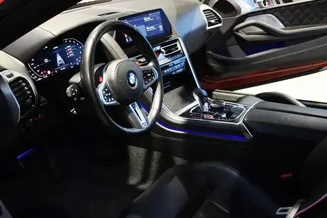 Gebraucht BMW M8 Competition Edition 626 PS (460 kW) 2020 Motegi rot metallic Coupé