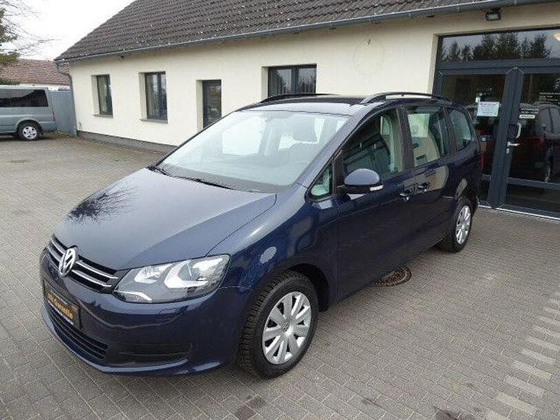 Gebraucht VW Sharan Trendline 150 PS (110 kW) 2013 Blau Van / Kleinbus