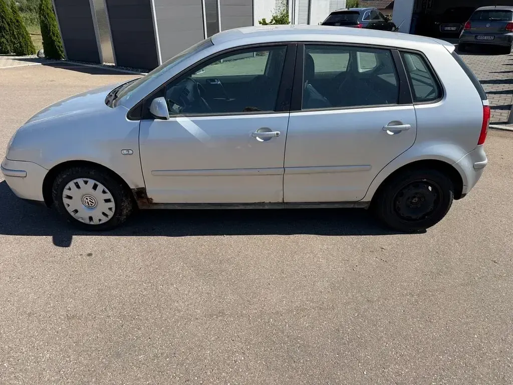 Gebraucht VW Polo Basis 75 PS (55 kW) 2004 Silber Limousine