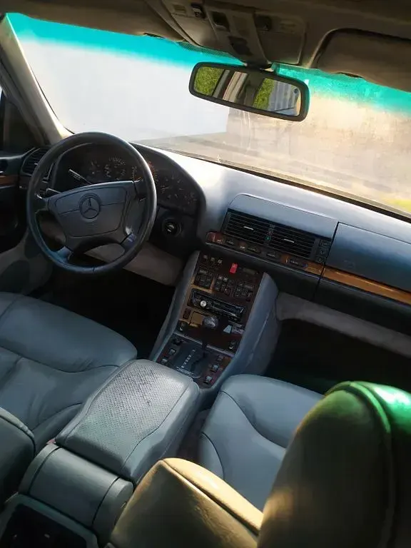 Gebraucht Mercedes S300 150 PS (110 kW) 1993 Schwarz Limousine