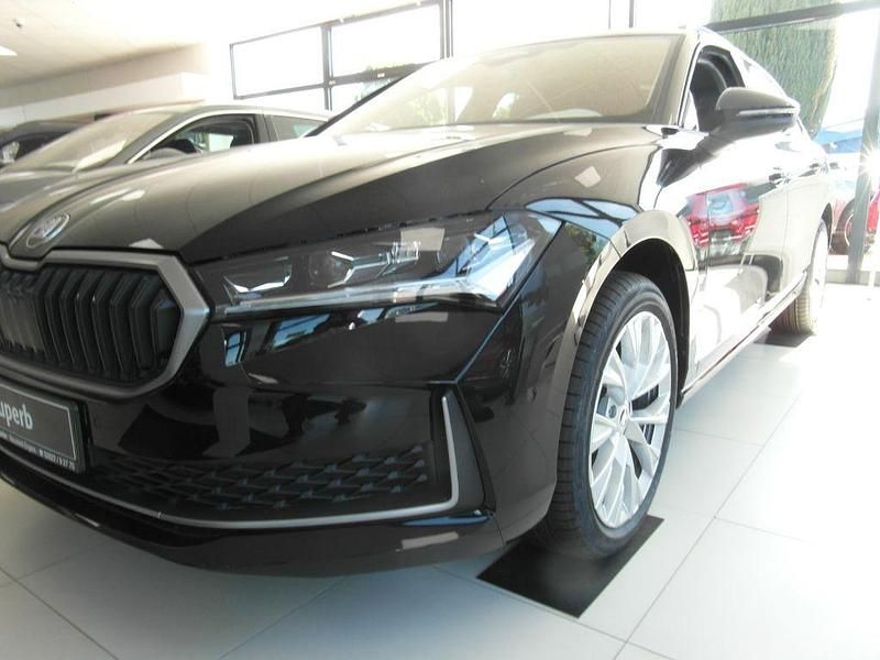 Gebraucht Skoda Superb Selection 150 PS (110 kW) 2024 Schwarz Kombi