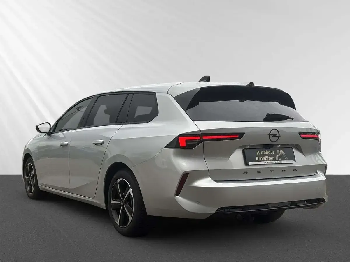 Gebraucht Opel Astra 131 PS (96 kW) 2025 Grau Kleinwagen