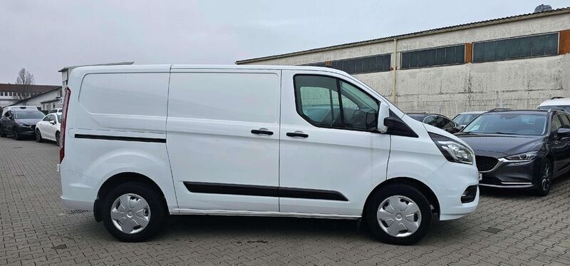 Gebraucht Ford Transit Custom 131 PS (96 kW) 2020 Frostweiß Van / Kleinbus