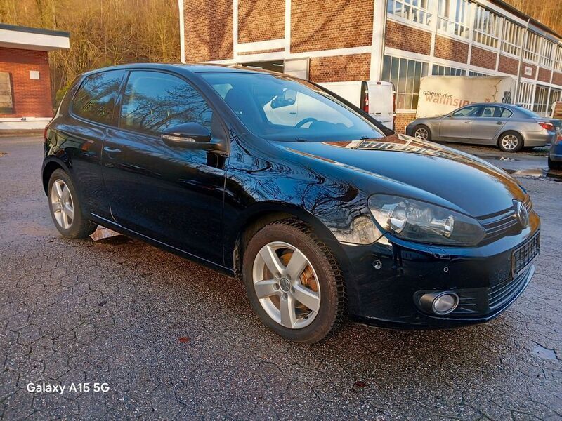 Schwarz Gebraucht 2011 VW Golf VI Team | 5.490 € (Fairer Preis) - Bild 1/4