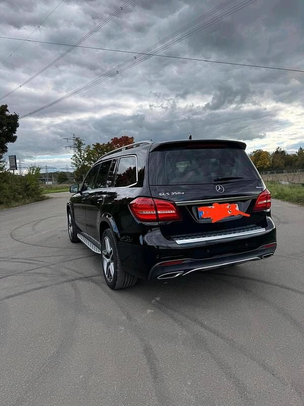 Gebraucht Mercedes GLS350 258 PS (189 kW) 2017 Schwarz SUV