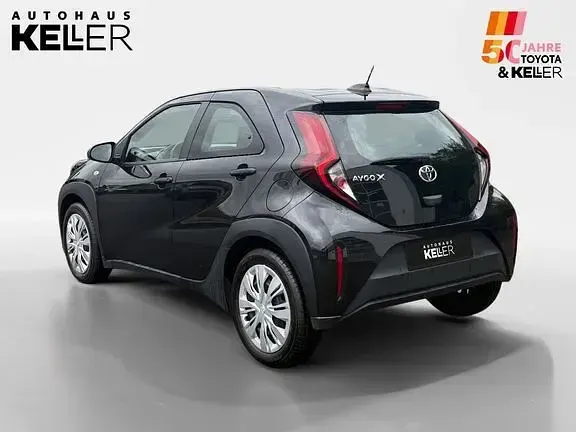 Gebraucht Toyota Aygo X X-play 72 PS (52 kW) 2023 Mysticschwarz mica metallic SUV