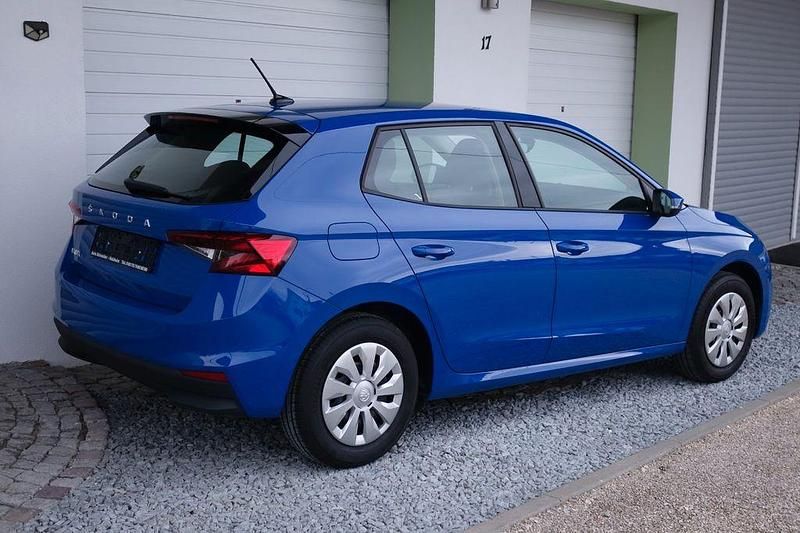 Gebraucht Skoda Fabia Active 65 PS (47 kW) 2023 Blau Kleinwagen