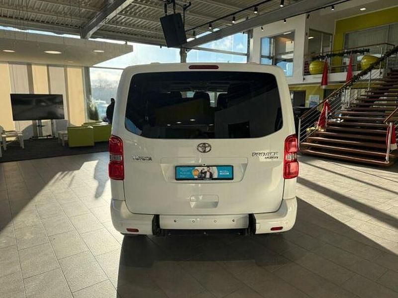 Gebraucht Toyota Proace Verso 150 PS (110 kW) 2017 Weiß Kombi