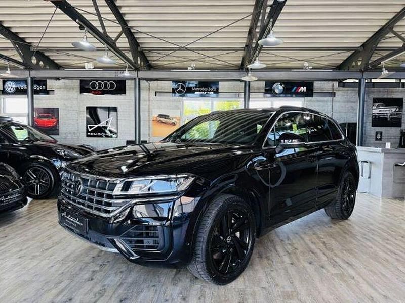 Deep black perleffekt Gebraucht 2022 VW Touareg R-line SUV | 46.990 € (Fairer Preis) - Bild 1/4