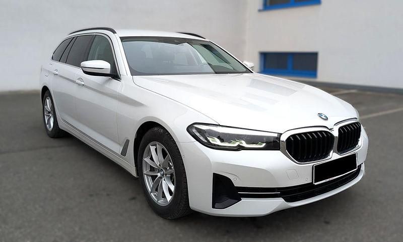 Gebraucht BMW 520 190 PS (139 kW) 2023 Weiß Kombi