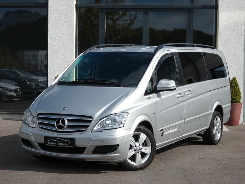 Silber Gebraucht 2013 Mercedes Viano Edition Van / Kleinbus | 15.450 € (Superpreis) - Bild 1/4